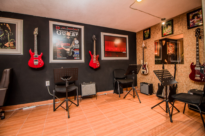 Salón de guitarra SM
